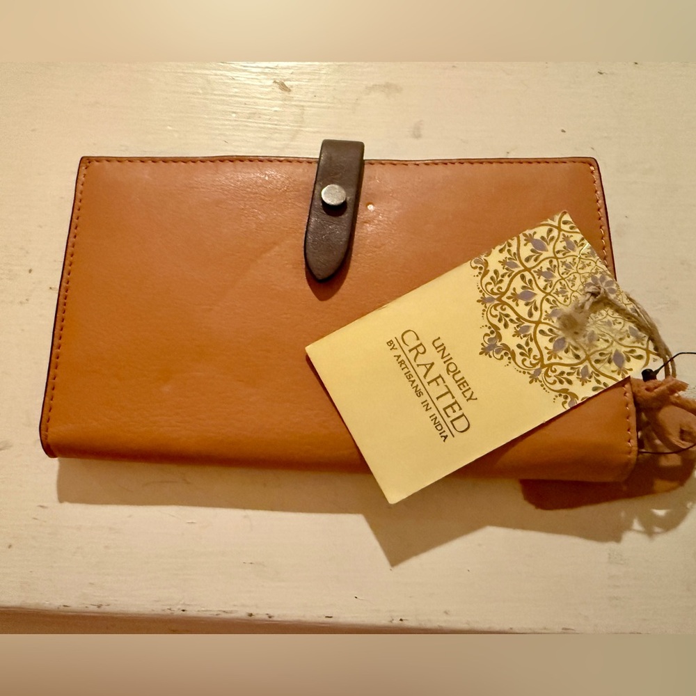 Uniquely Crafted By Artisans in India Brown Genuine Leather Wallet. NWT
